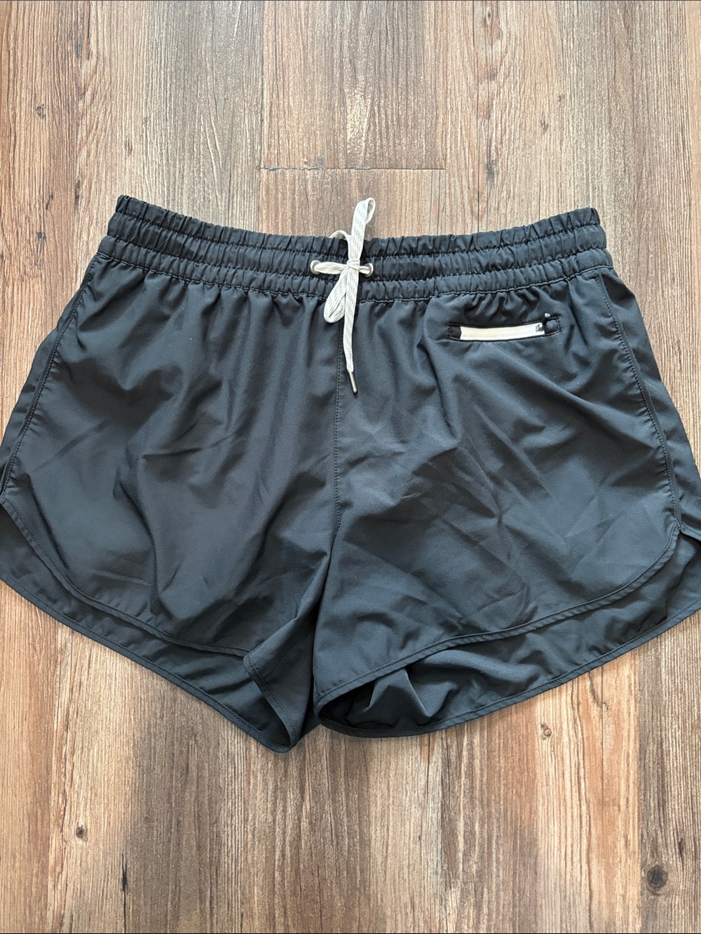 Vuori Clementine 2.0 Black Shorts